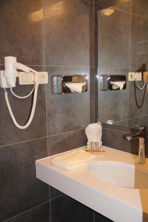 Hotel La Roseraie Wemmel Δωμάτιο φωτογραφία